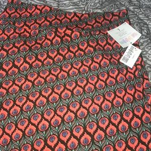 Brand new lularoe Cassie skirt large